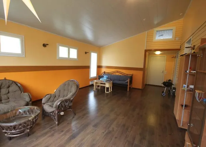 Omakotitalo 4-6 Hengelle - House Apartmán Lahti