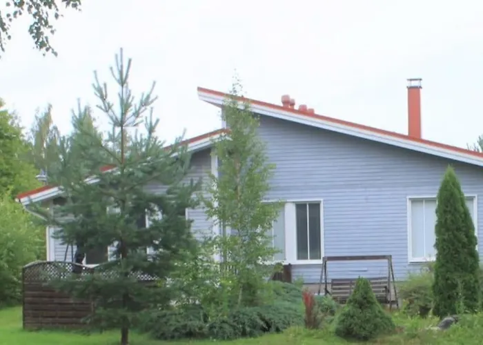 Omakotitalo 4-6 Hengelle - House * Lahti